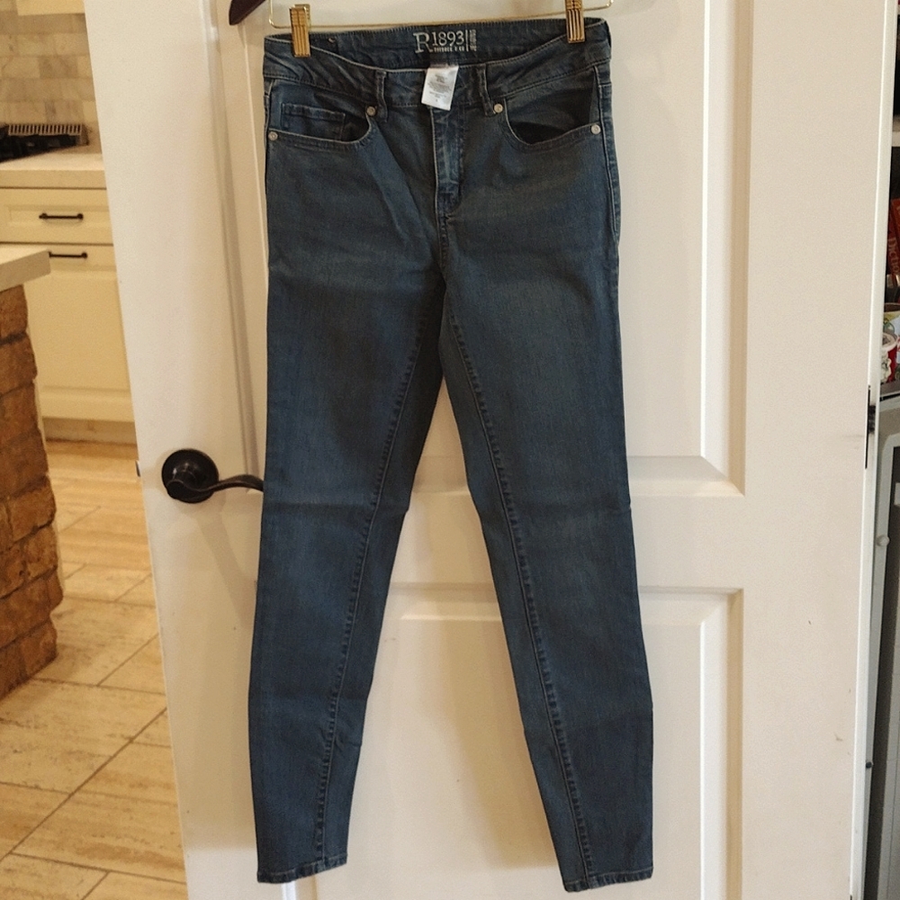 R1893.  Roebuck &Co Leggings.  Size 6     Blue/Gray Wash